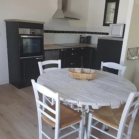 Le Clos Saujonnais Дом отдыха Сожон
